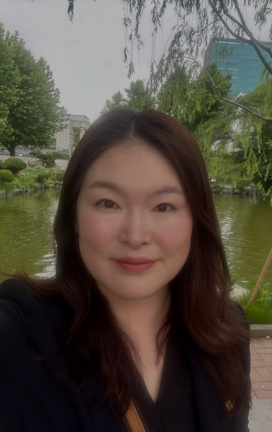 인하대학교 주최 2026년 한중미술대전 전시 총감독 이병선 작가.jpg