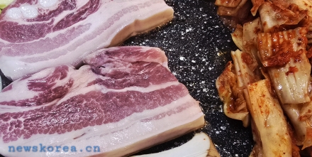 [맛뉴스] 오겹살이 주는 맛, 그 숯불 위에 담긴 한국인의 정(情)