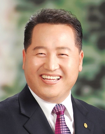 [토요칼럼] 실용외교의 귀환, 한중정상회담 성과를 한일관계의 미래로 이어가야...(동영상)